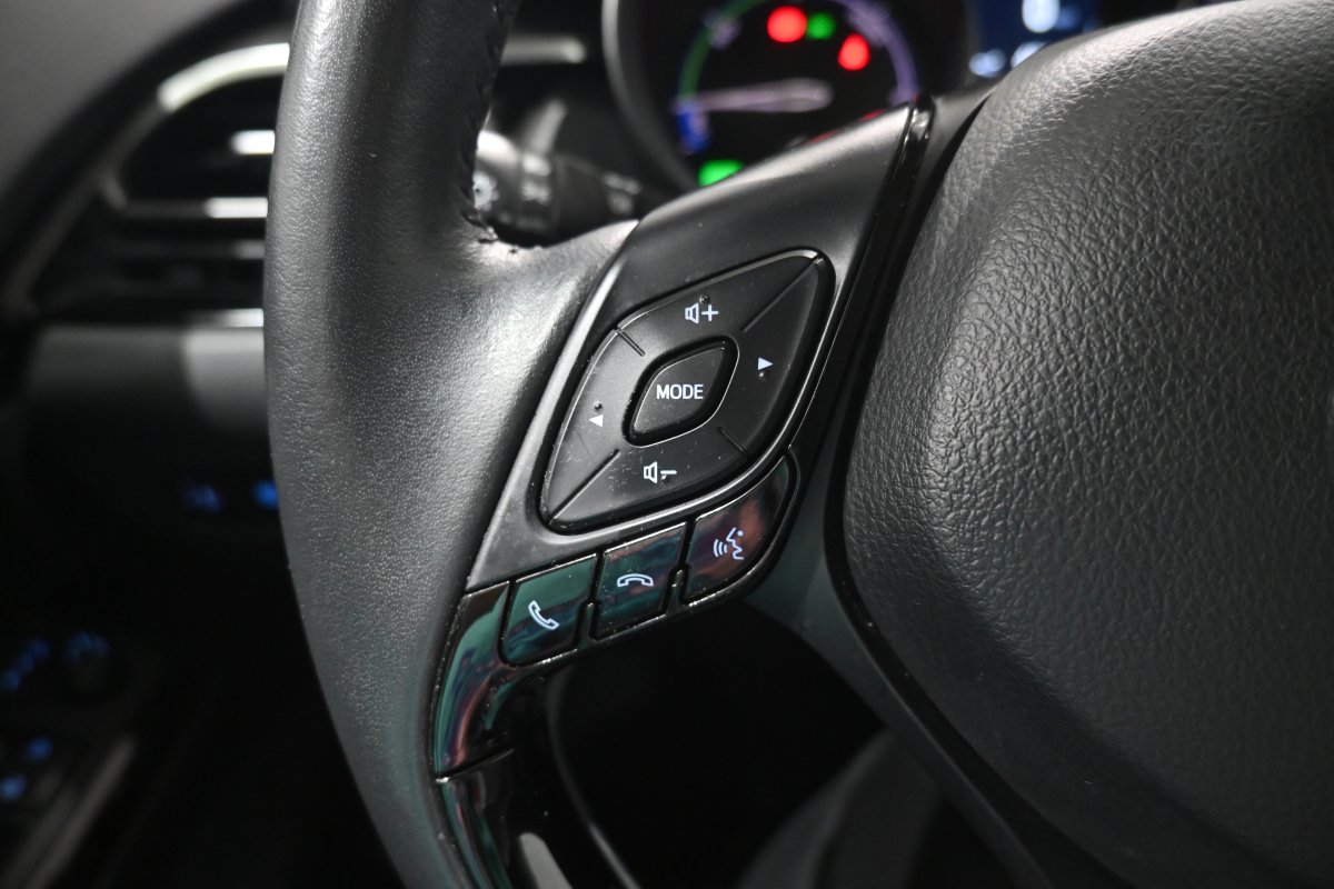 Foto Toyota C-HR 21