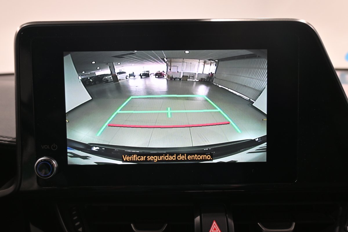 Foto Toyota C-HR 15