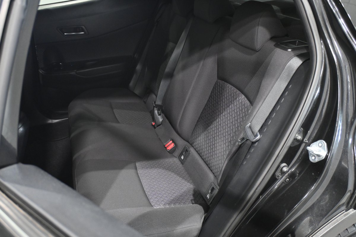 Foto Toyota C-HR 11