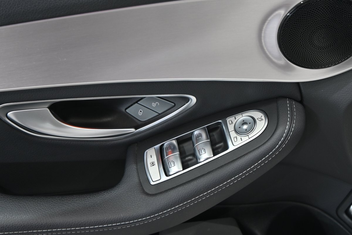 Foto Mercedes-Benz Clase C 30