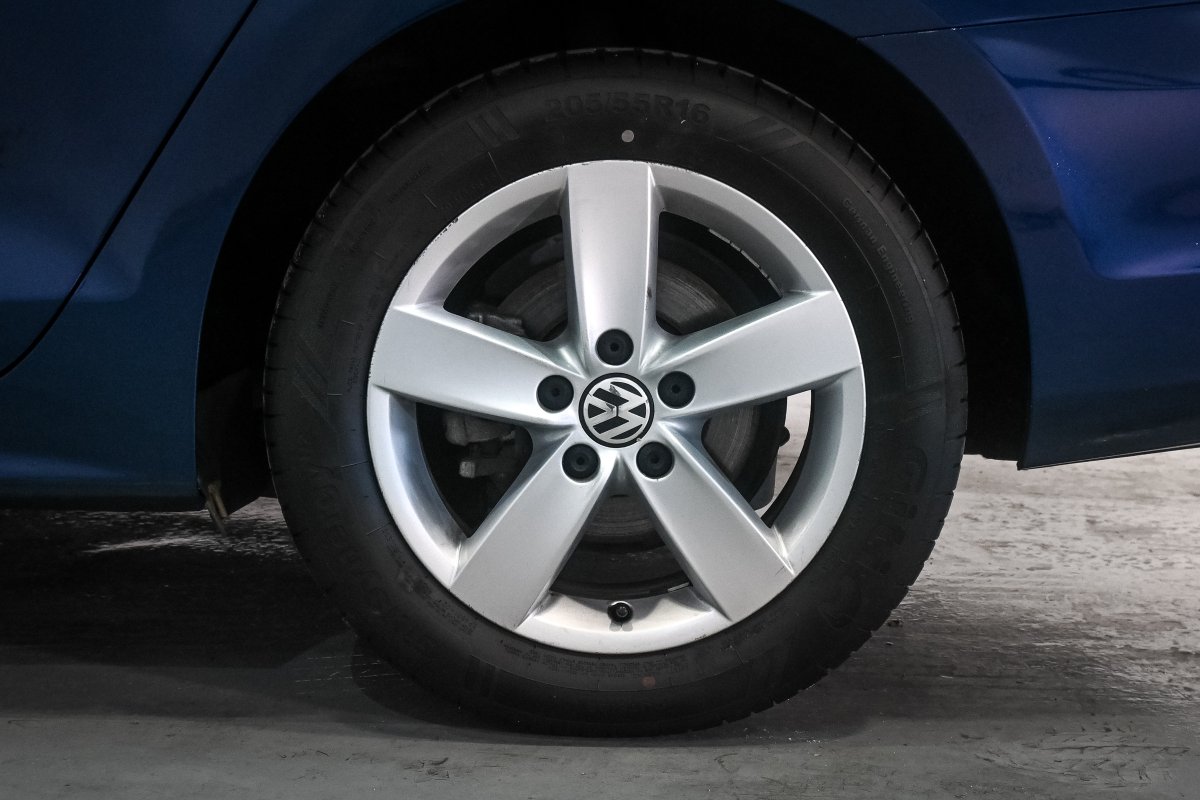 Foto Volkswagen Jetta 30