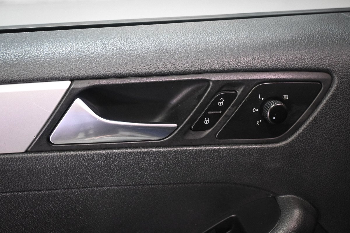 Foto Volkswagen Jetta 25