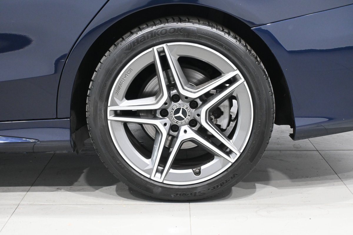 Foto Mercedes-Benz Clase C 31