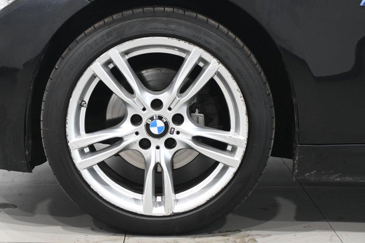 Foto Bmw 320dA XDRIVE 29