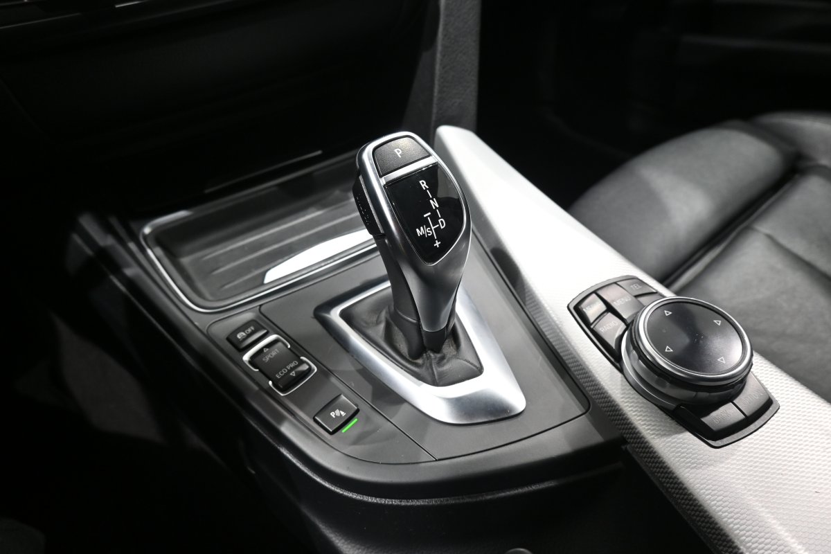 Foto Bmw 320dA XDRIVE 19