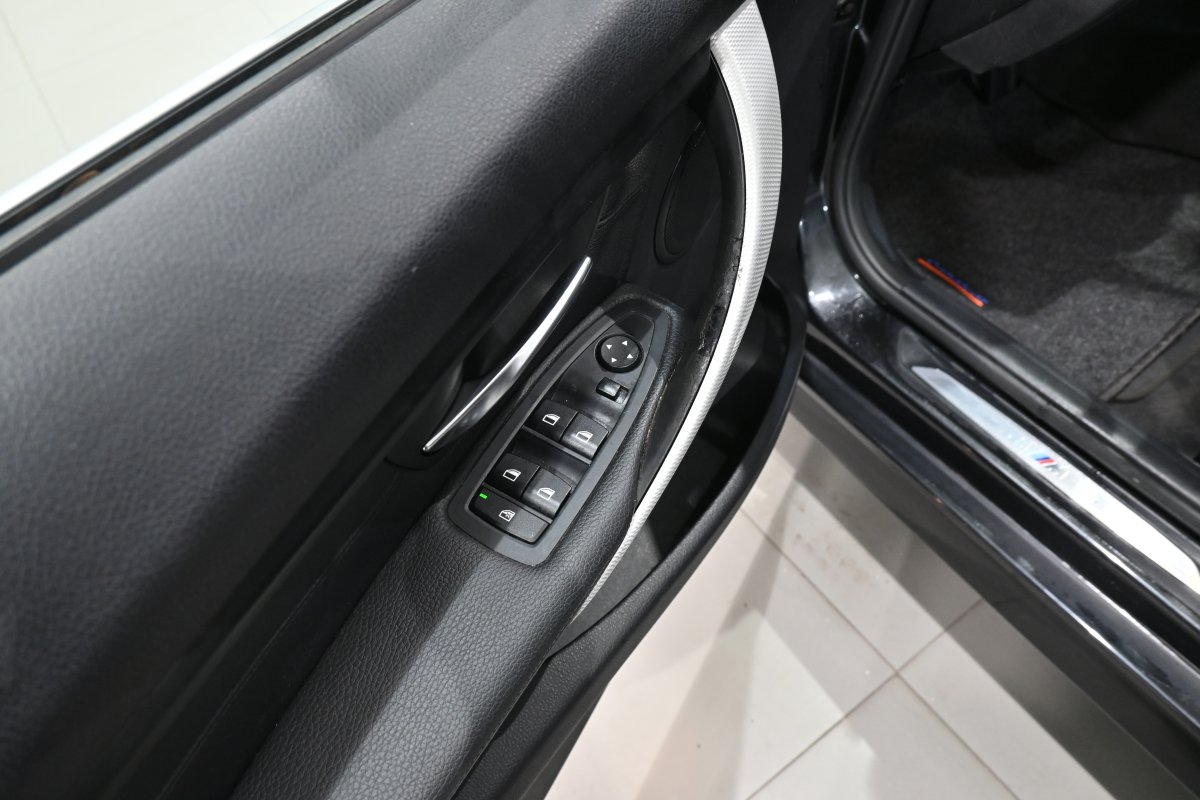 Foto Bmw 320dA XDRIVE 28