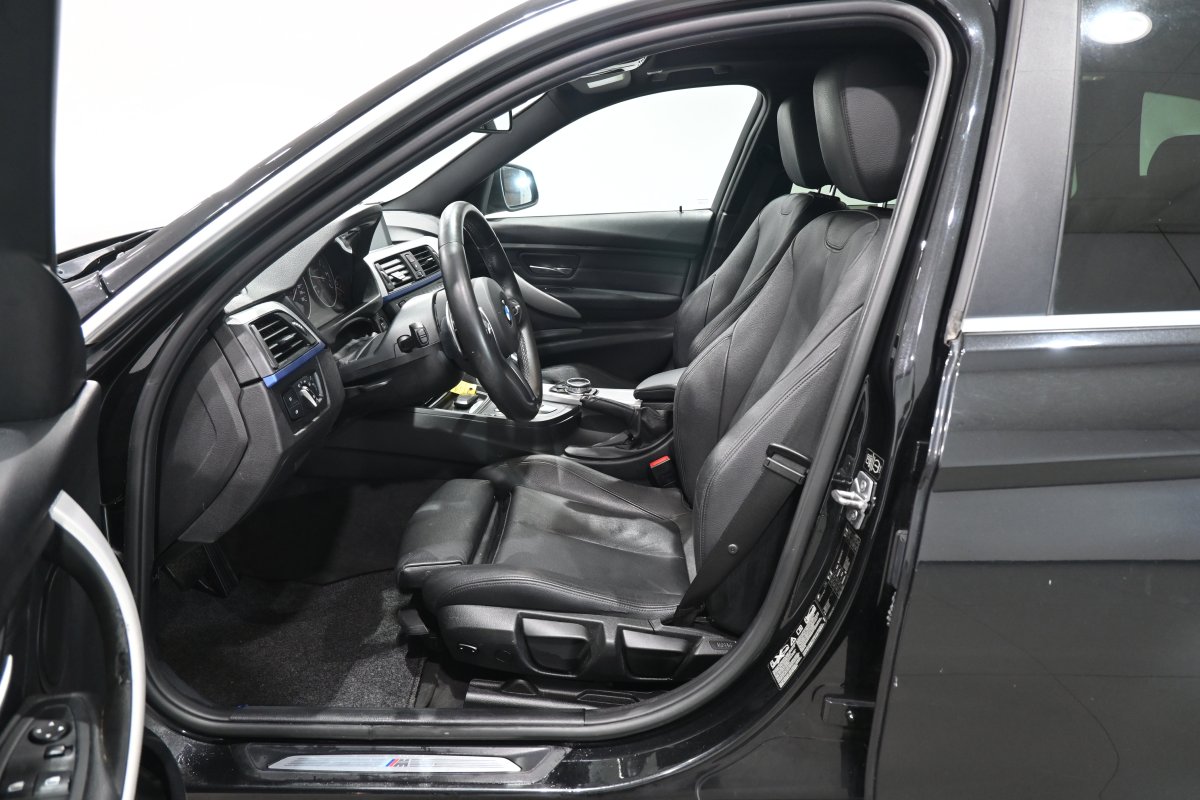 Foto Bmw 320dA XDRIVE 10