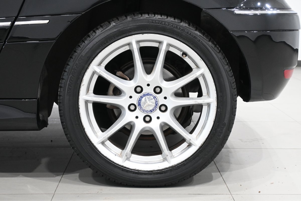 Foto Mercedes-Benz B 27