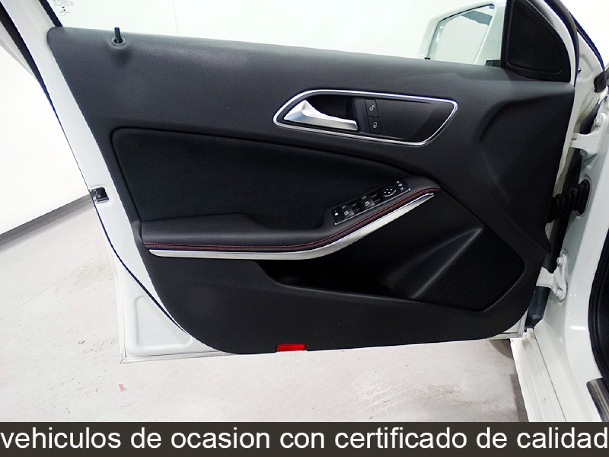 Foto Mercedes-Benz A 180 21