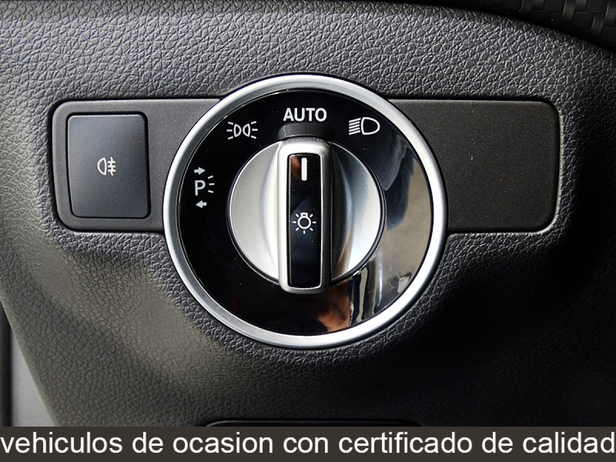 Foto Mercedes-Benz A 180 35