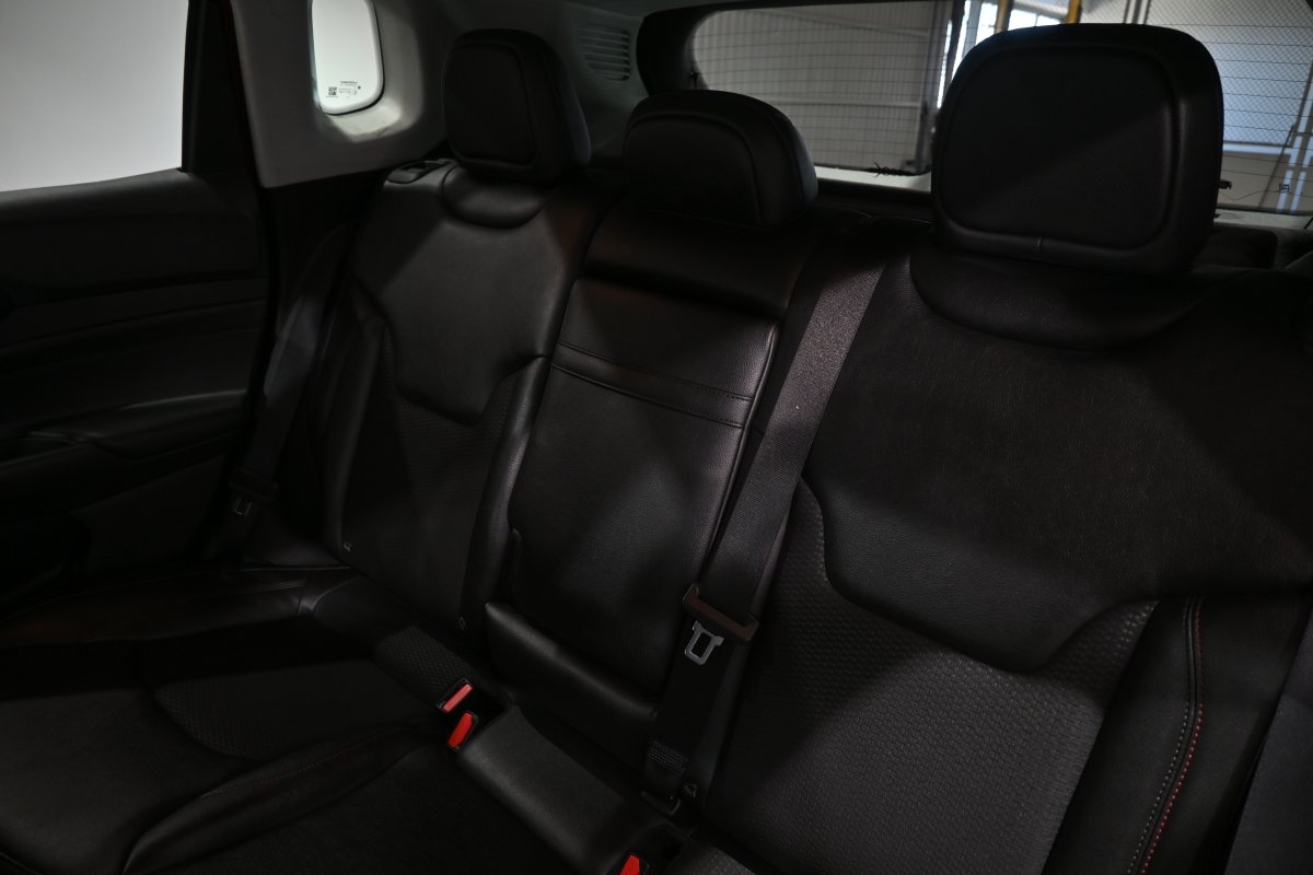 Foto Jeep Compass 12