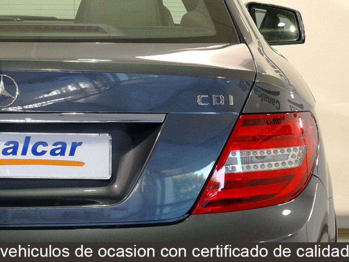 Foto Mercedes-Benz C 220 14