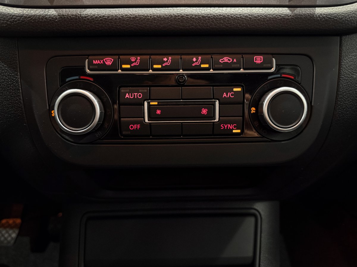 Foto Volkswagen Tiguan 16