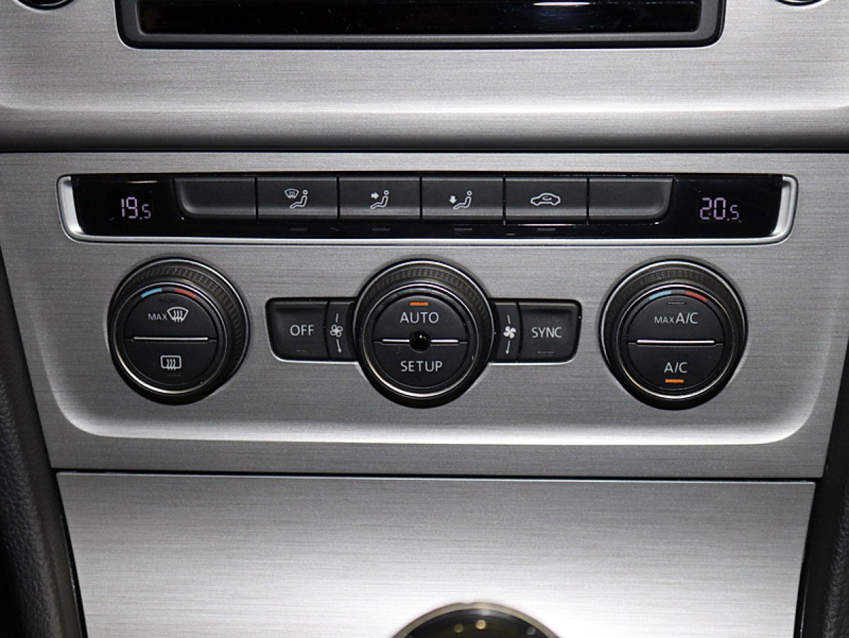 Foto Volkswagen Golf 22