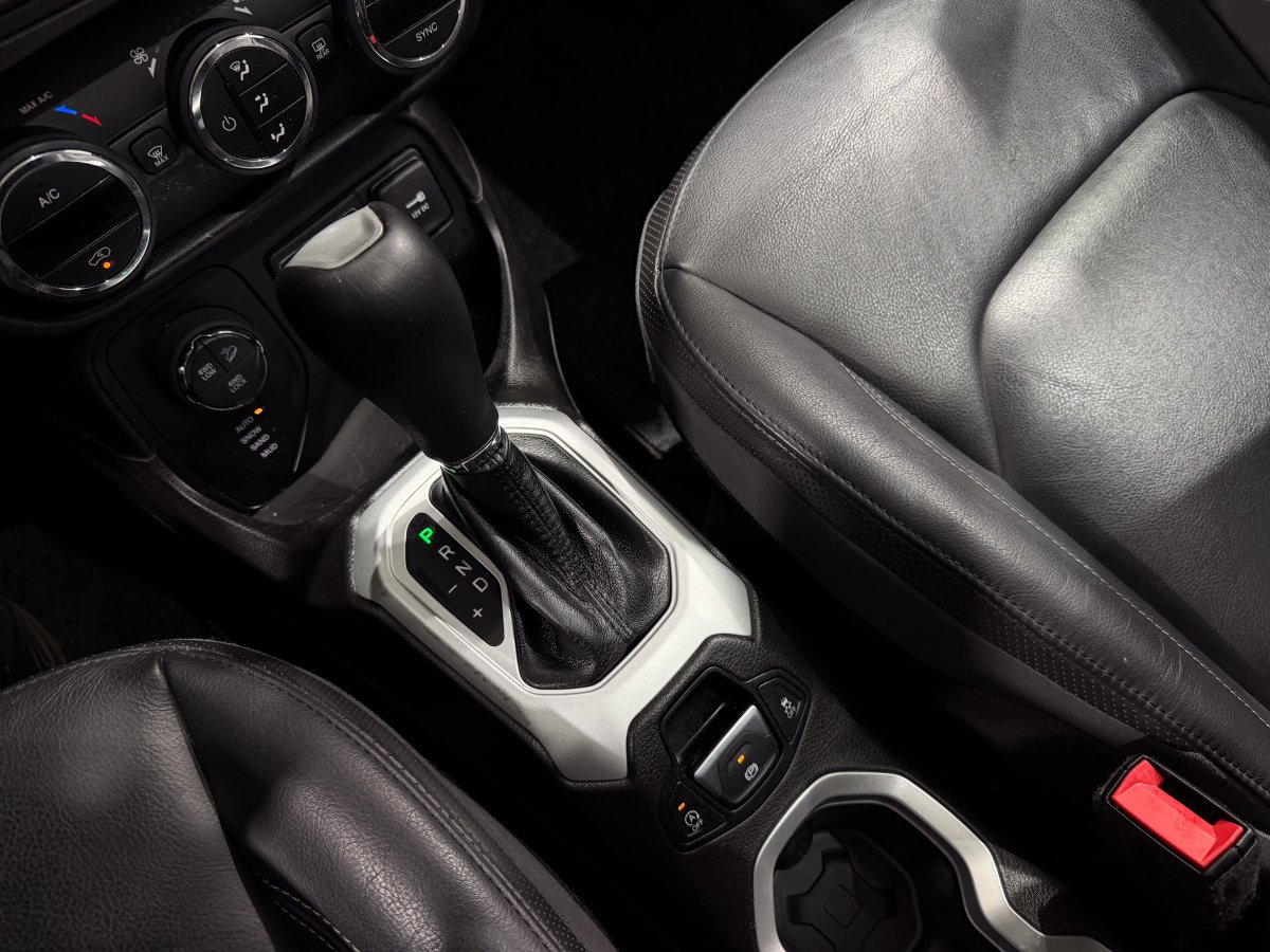 Foto Jeep Renegade 22