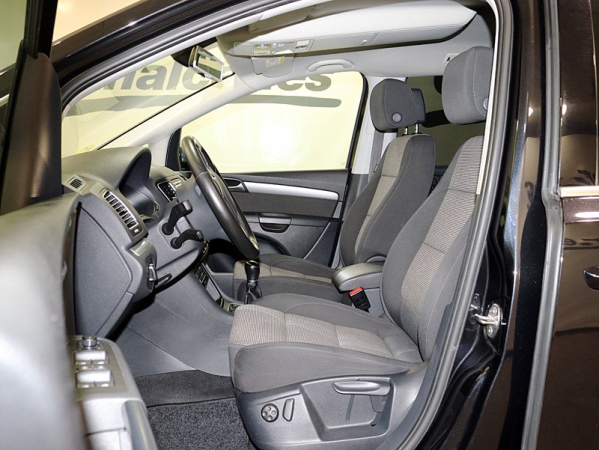Foto Volkswagen Sharan 16