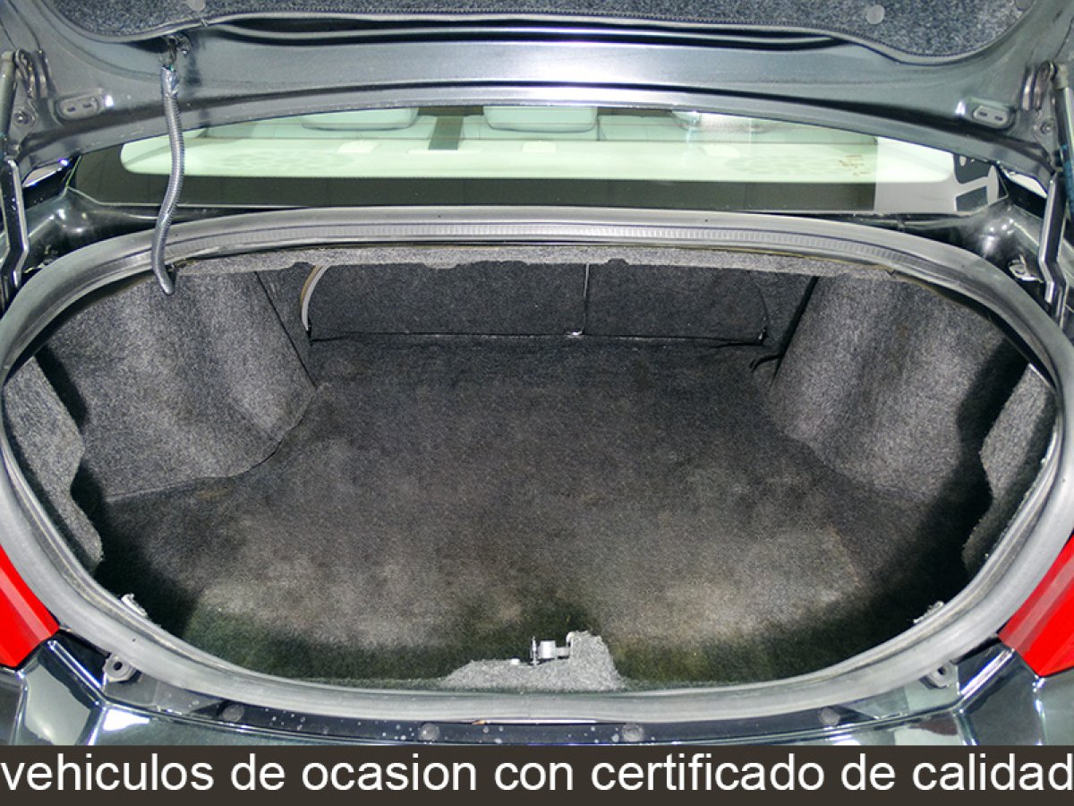 Foto Dodge Avenger 15