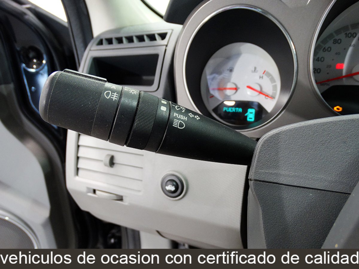 Foto Dodge Avenger 29
