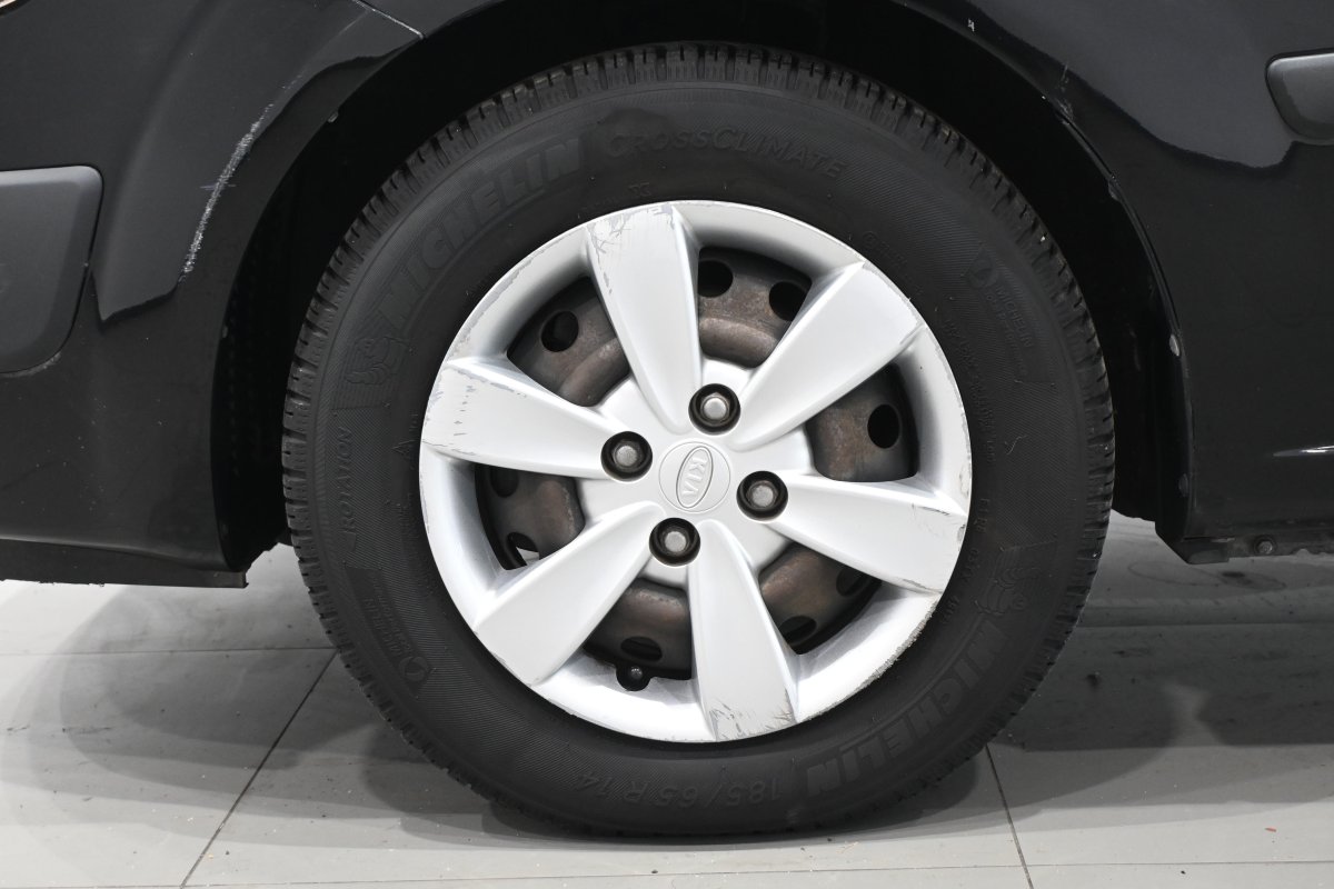 Foto Kia Rio 24