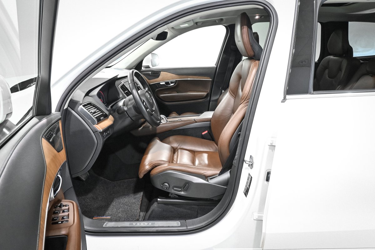 Foto Volvo XC90 11
