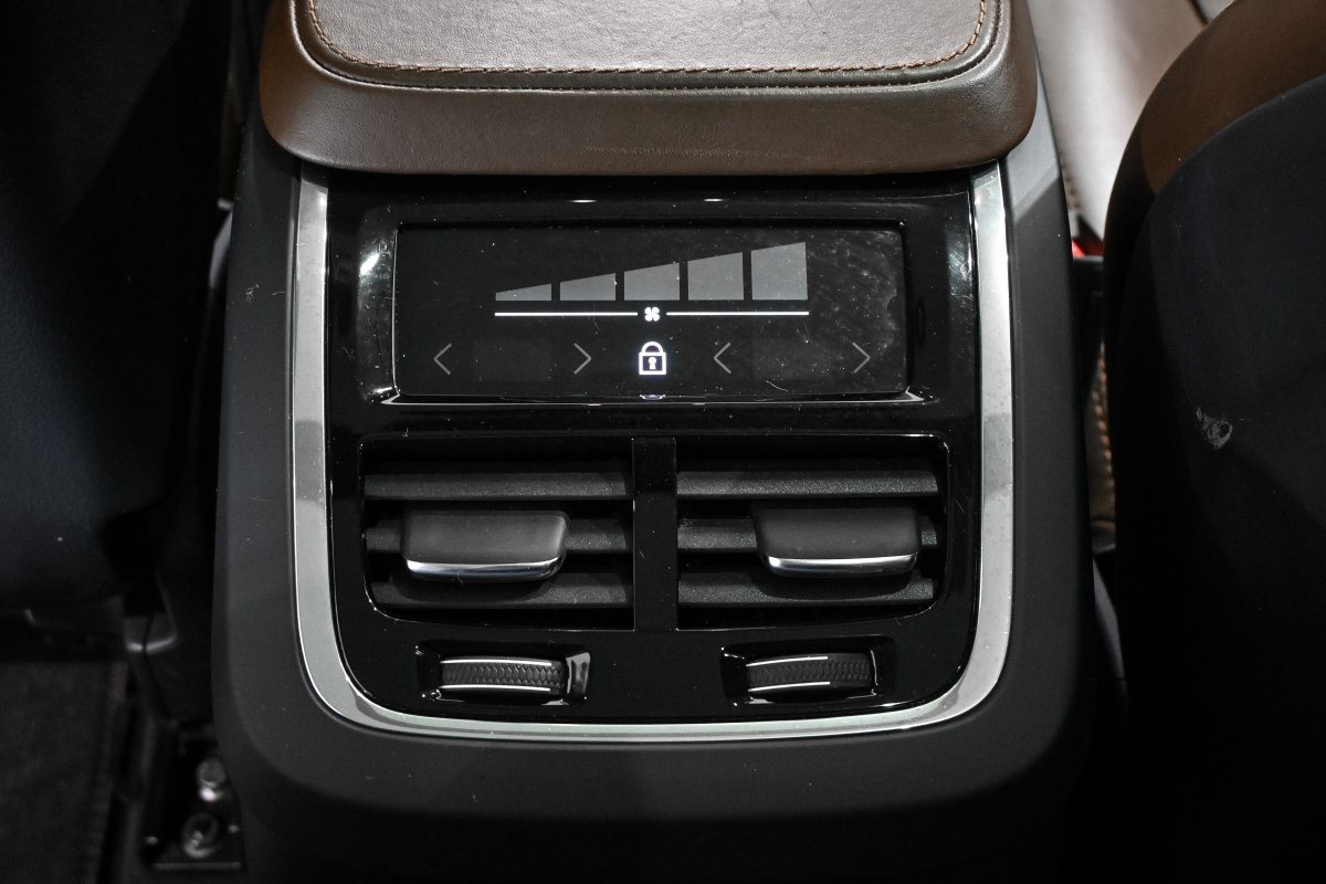 Foto Volvo XC90 29