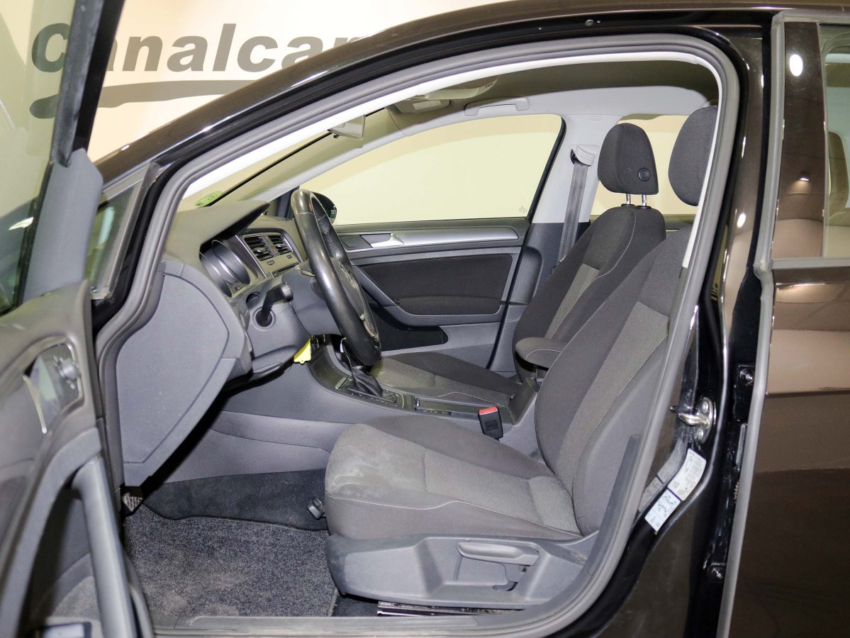 Foto Volkswagen Golf 13