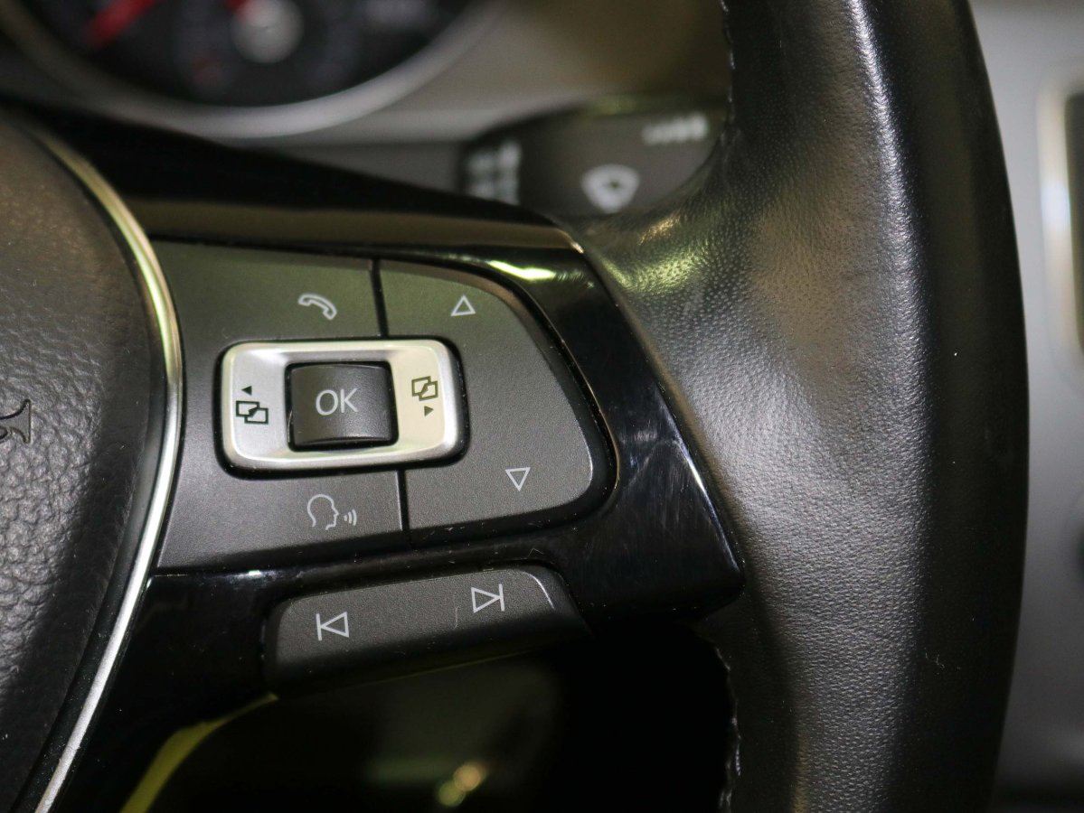 Foto Volkswagen Golf 23