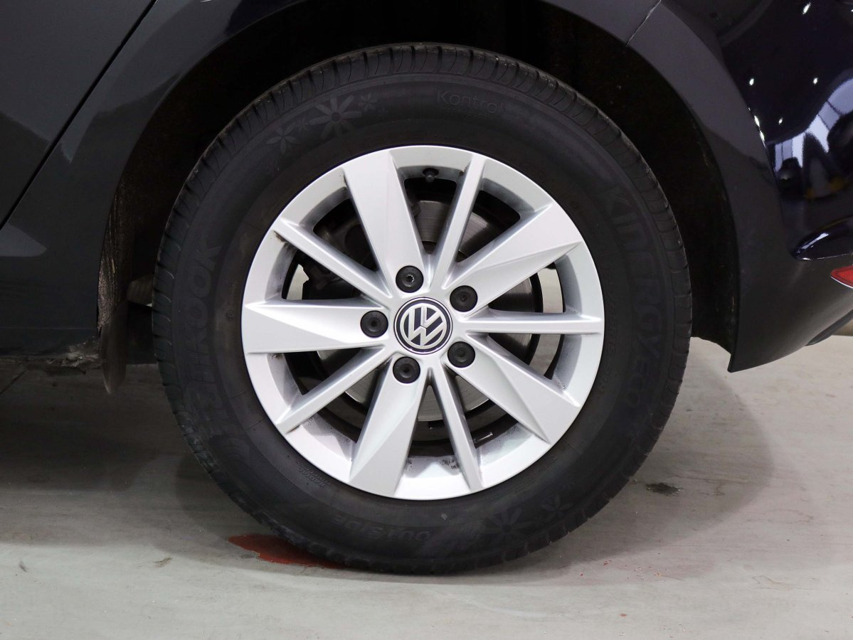 Foto Volkswagen Golf 27