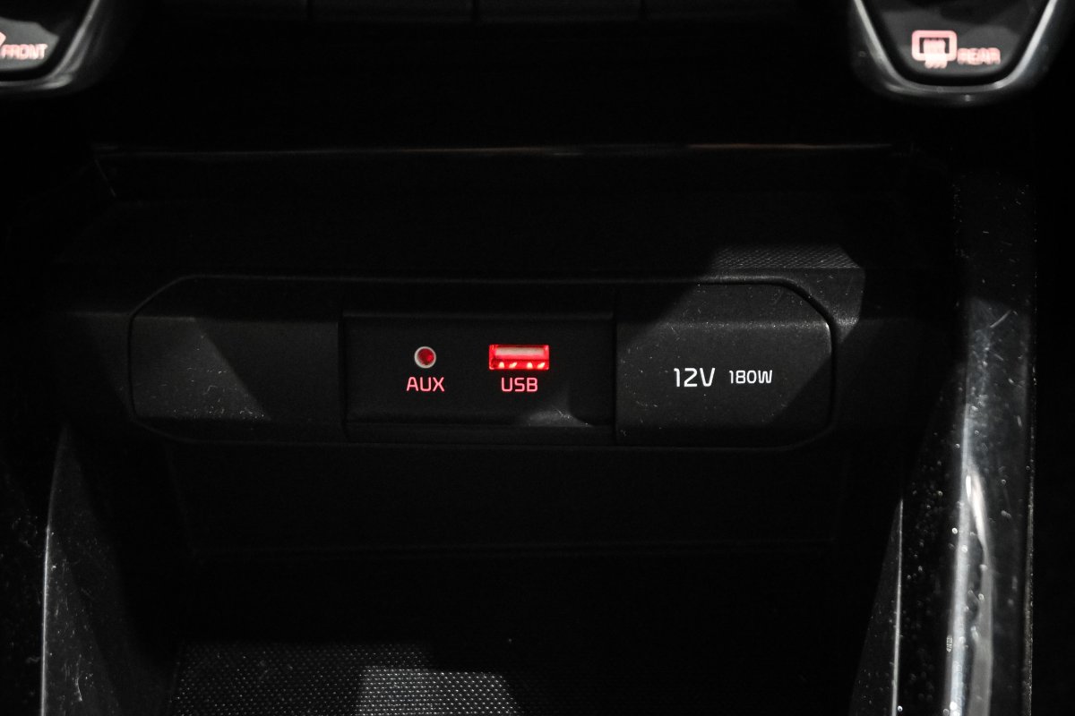 Foto Kia Stonic 21