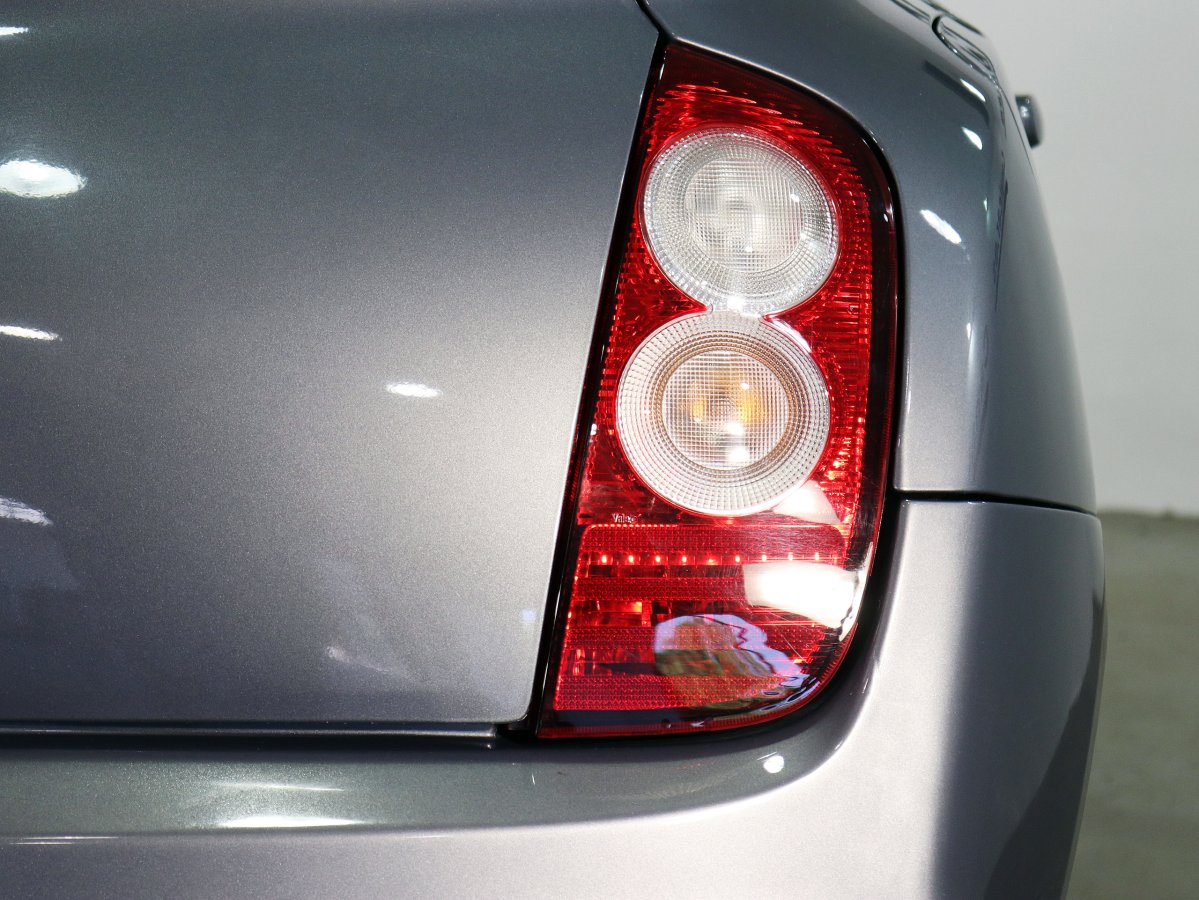 Foto Nissan Micra 10