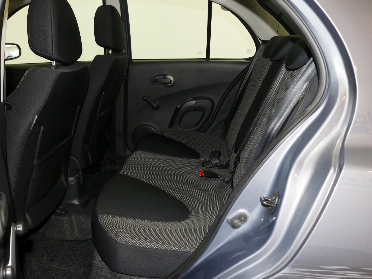 Foto Nissan Micra 15