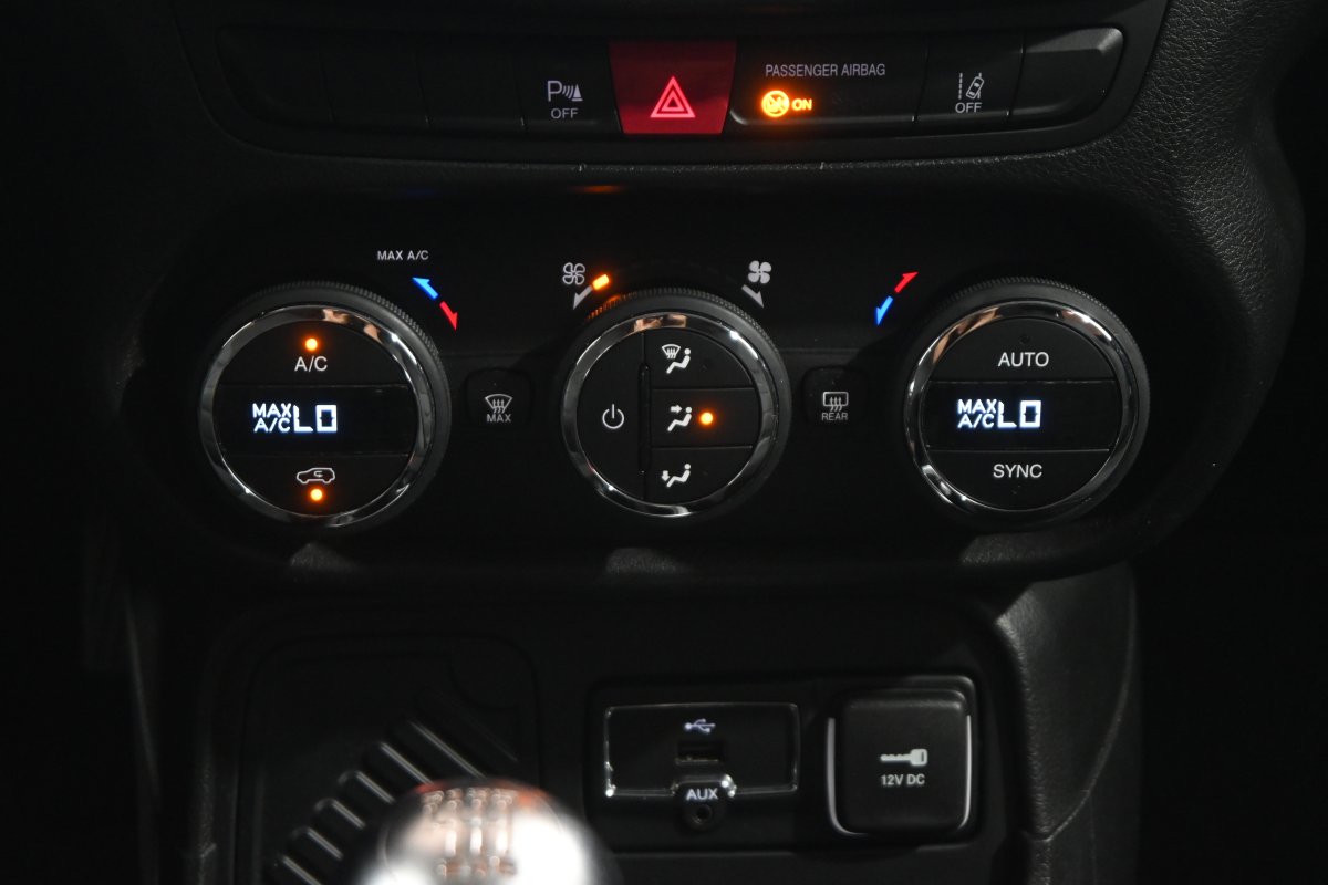 Foto Jeep Renegade 18
