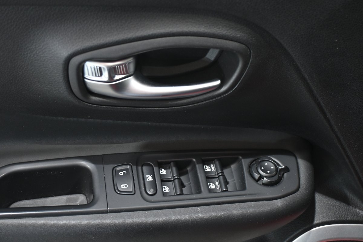Foto Jeep Renegade 30