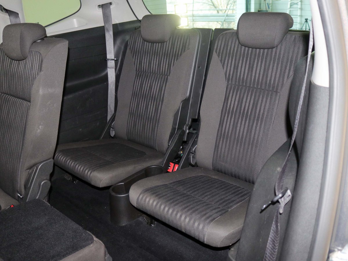 Foto Opel Zafira 12