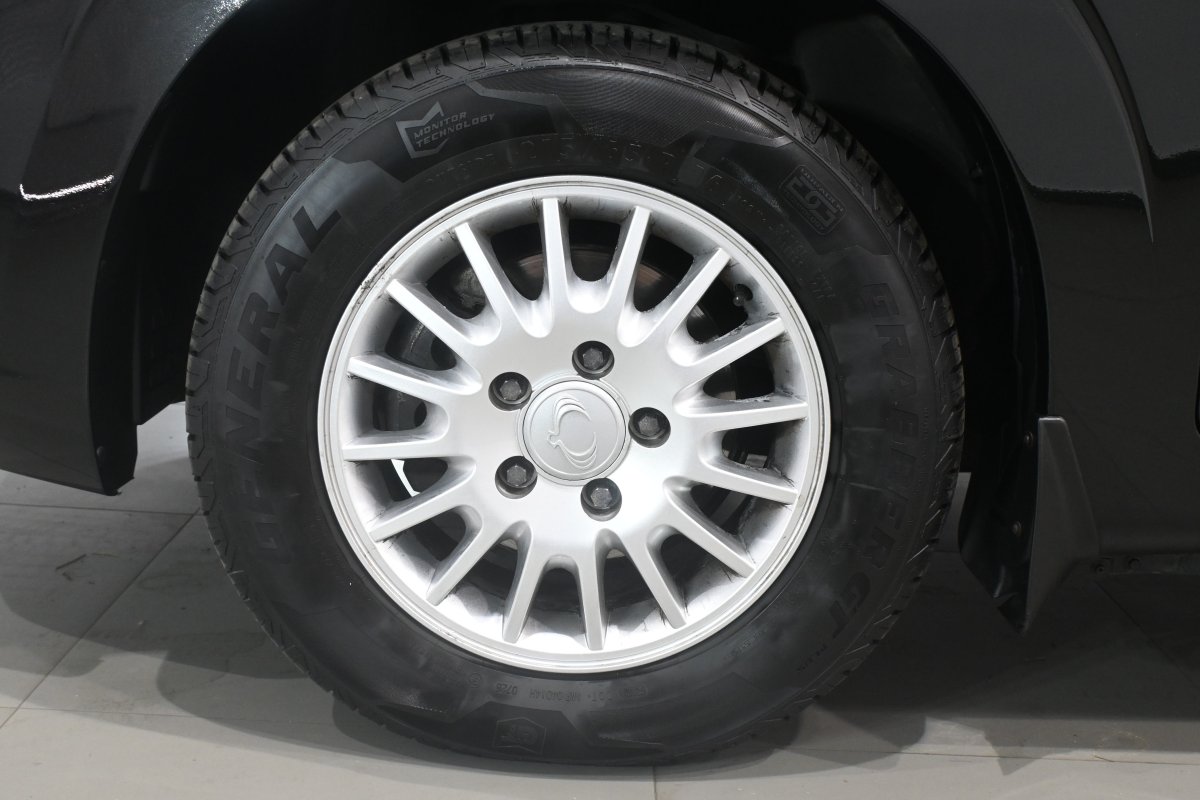 Foto Ssangyong Rodius 29