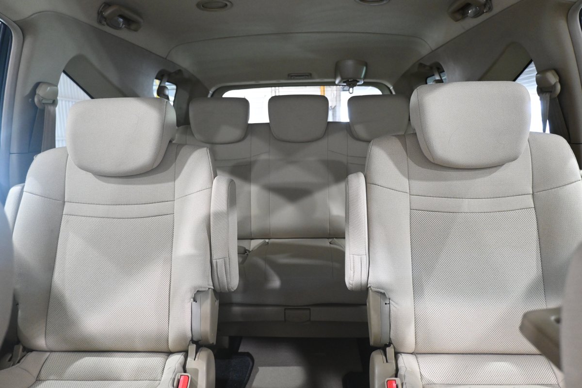 Foto Ssangyong Rodius 12