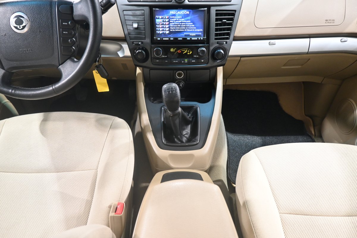 Foto Ssangyong Rodius 20