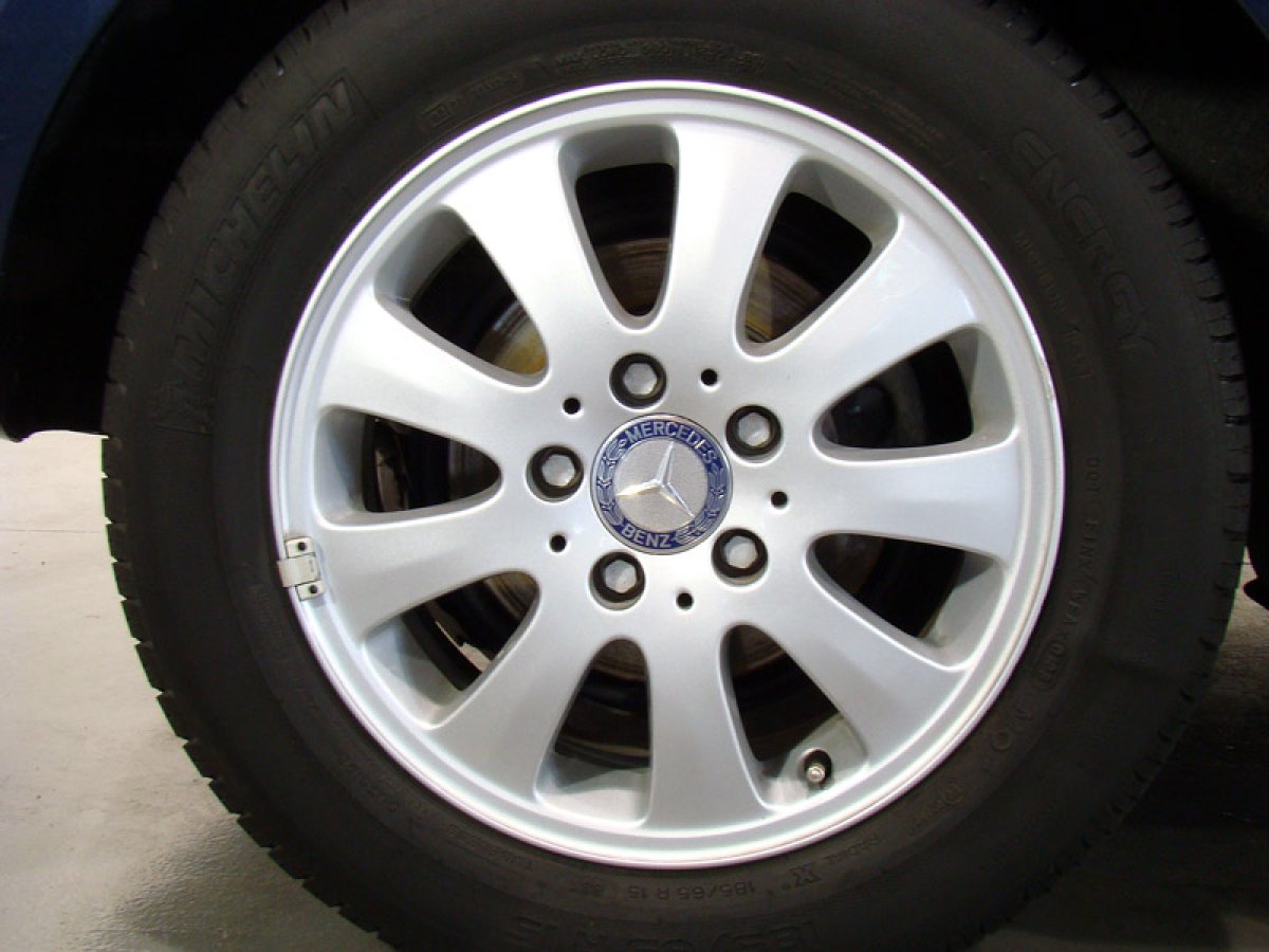 Foto Mercedes-Benz A 180 16