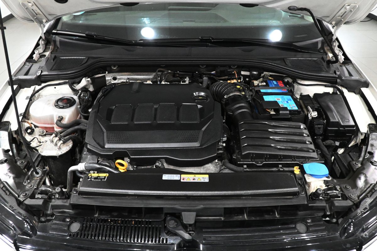 Foto Volkswagen Golf 8