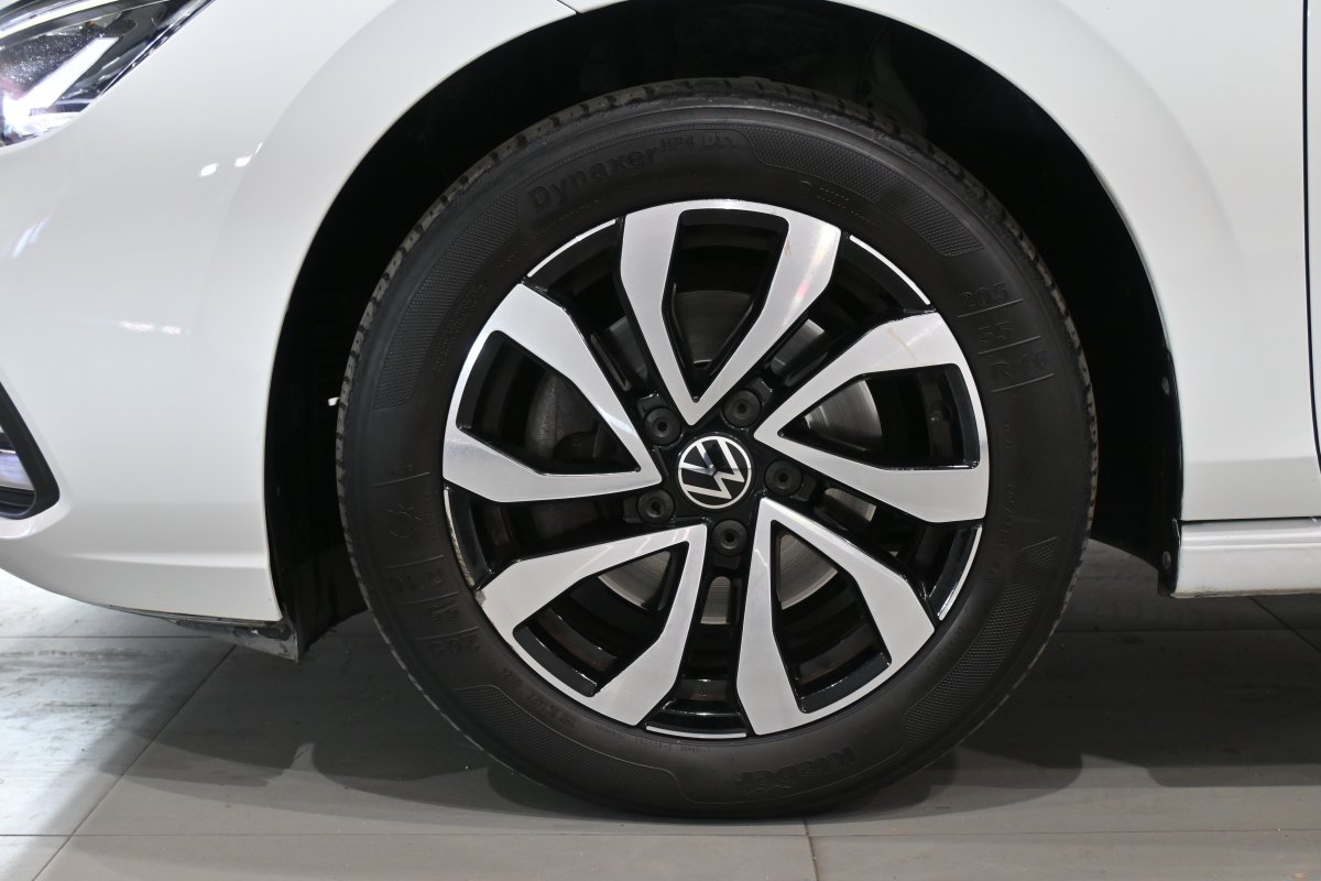 Foto Volkswagen Golf 27