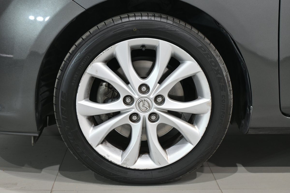 Foto Mazda Mazda3 29