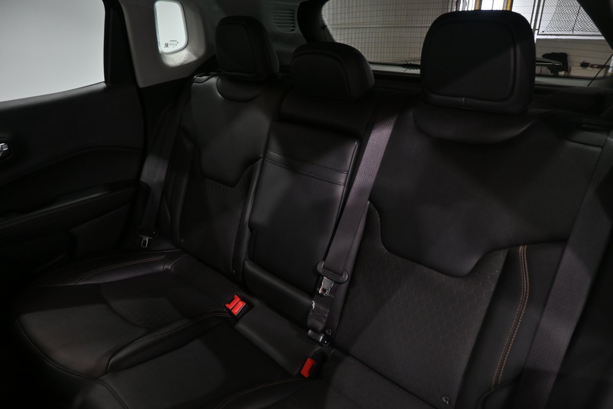 Foto Jeep Compass 12