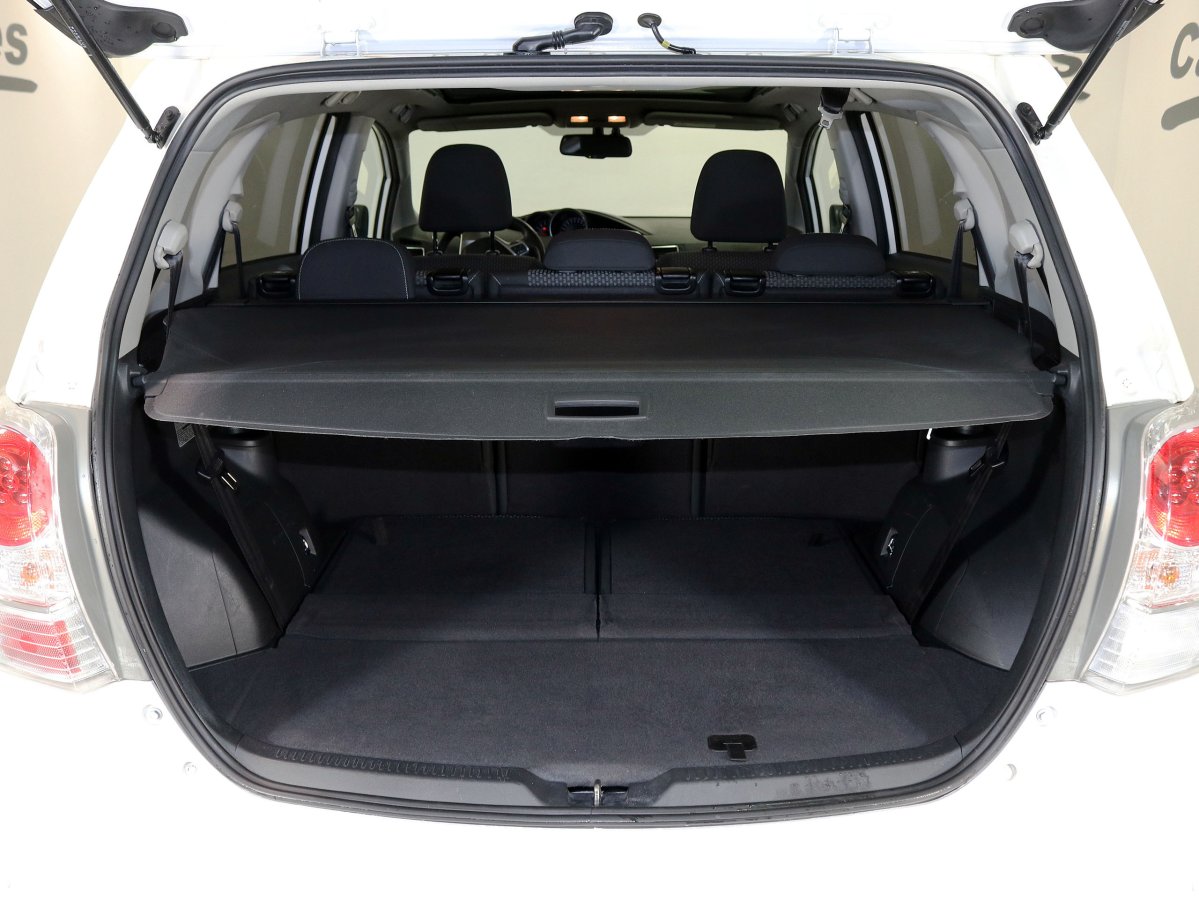 Foto Toyota Verso 8