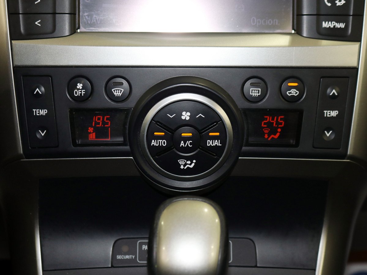 Foto Toyota Verso 23