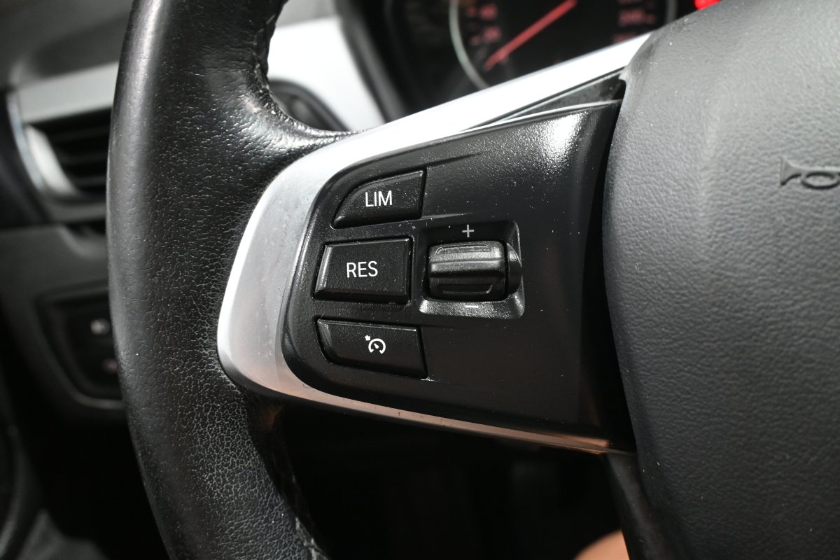Foto Bmw X1 25