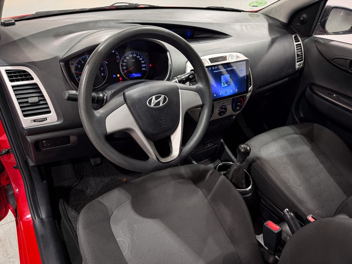 Foto Hyundai i20 9