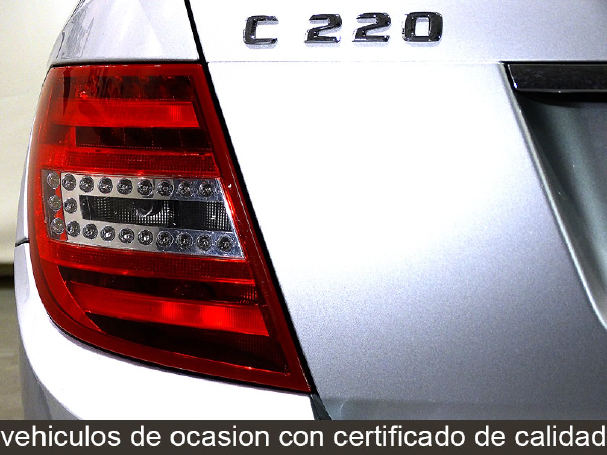 Foto Mercedes-Benz C 220 15