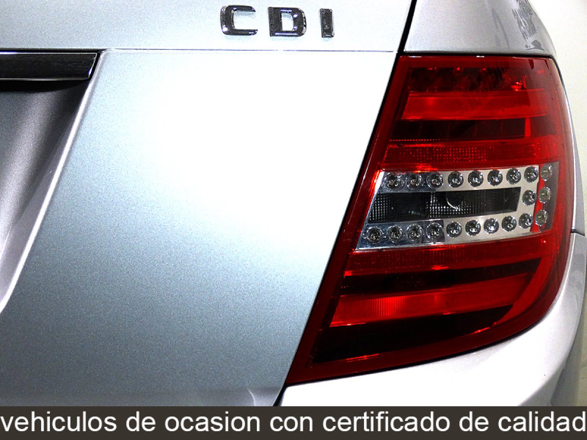 Foto Mercedes-Benz C 220 16