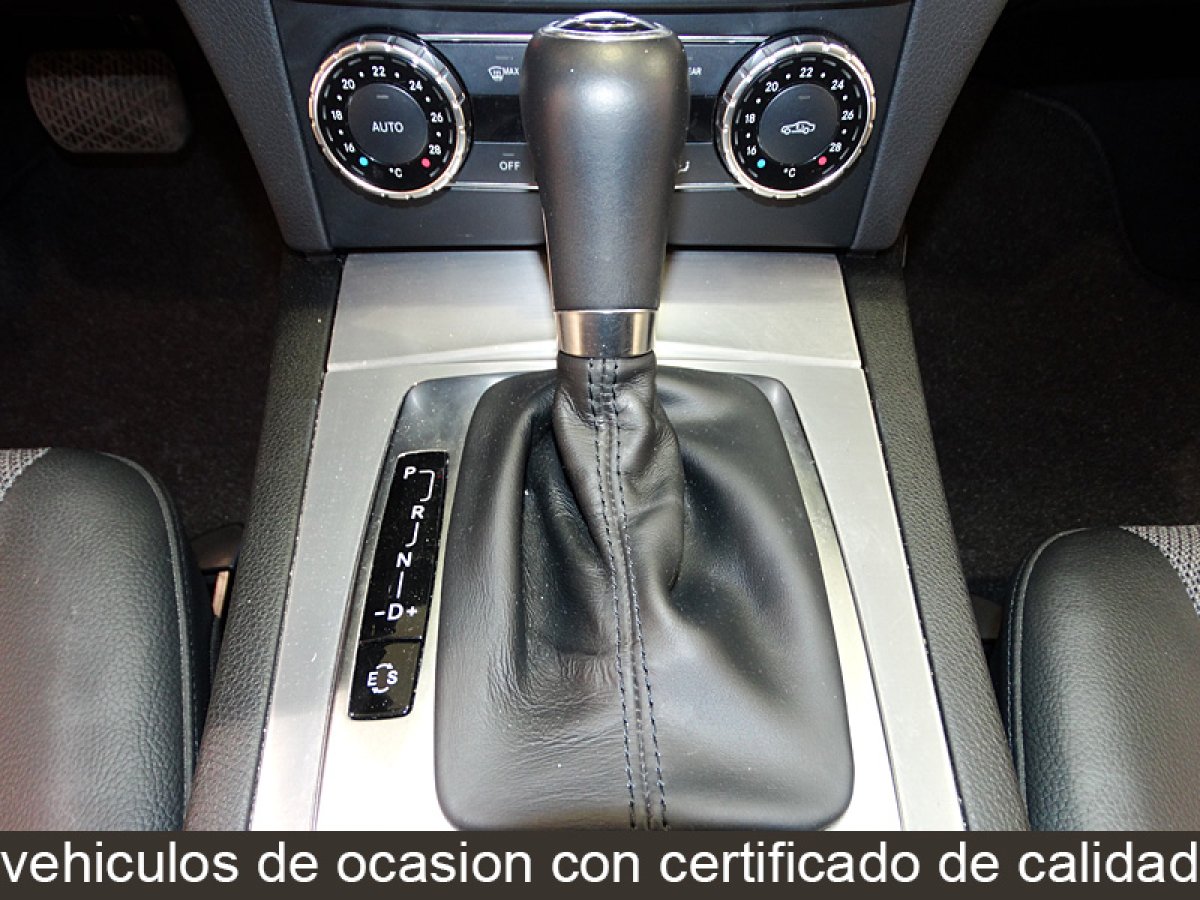 Foto Mercedes-Benz C 220 27