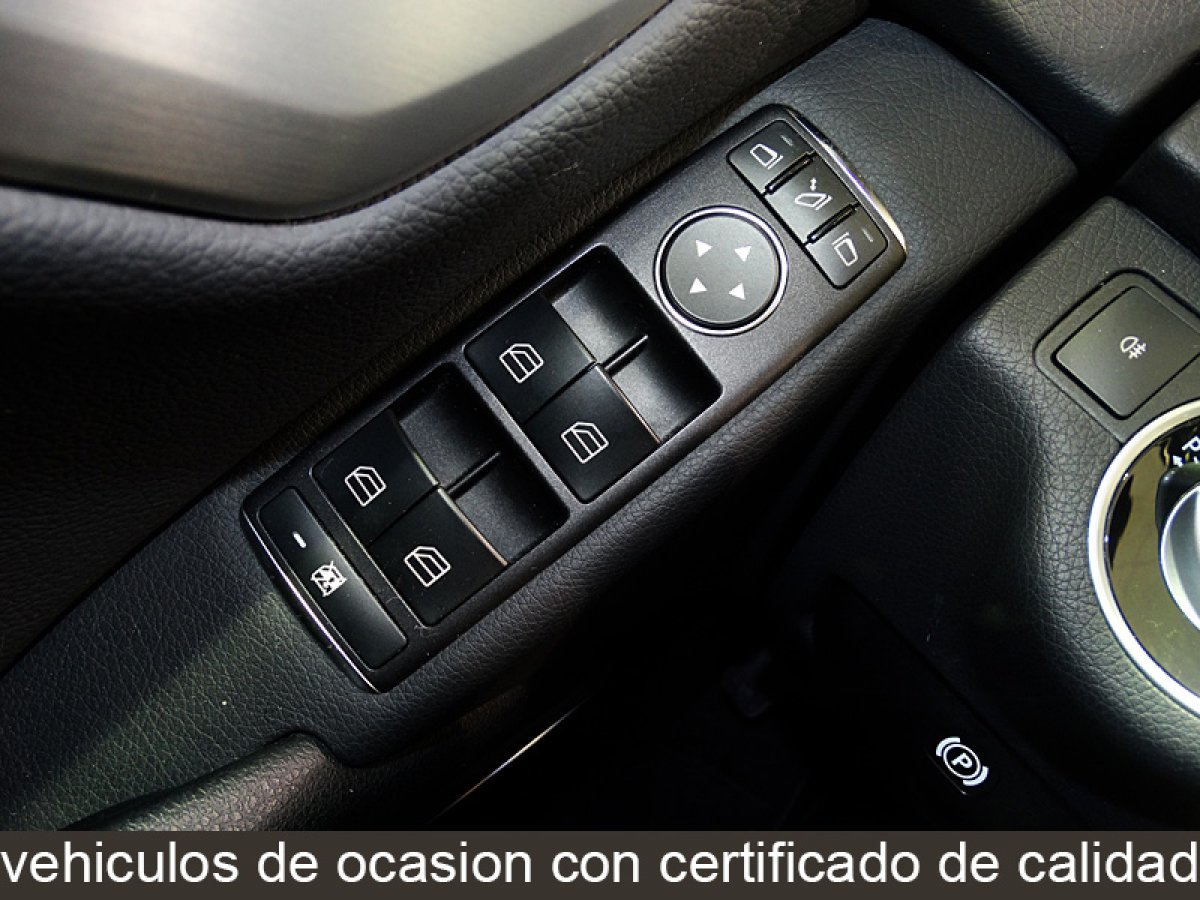 Foto Mercedes-Benz C 220 29